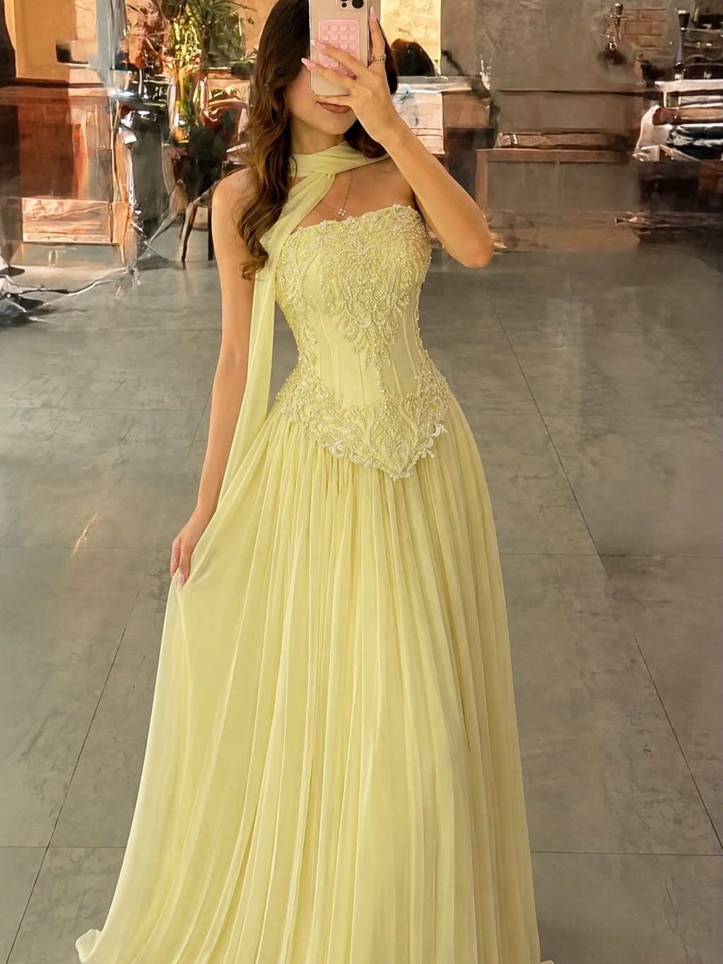 カスタマイズされたセクシーな黄色のレースコルセットプロムドレ - Embroidery Yellow Dress のレビューと価格