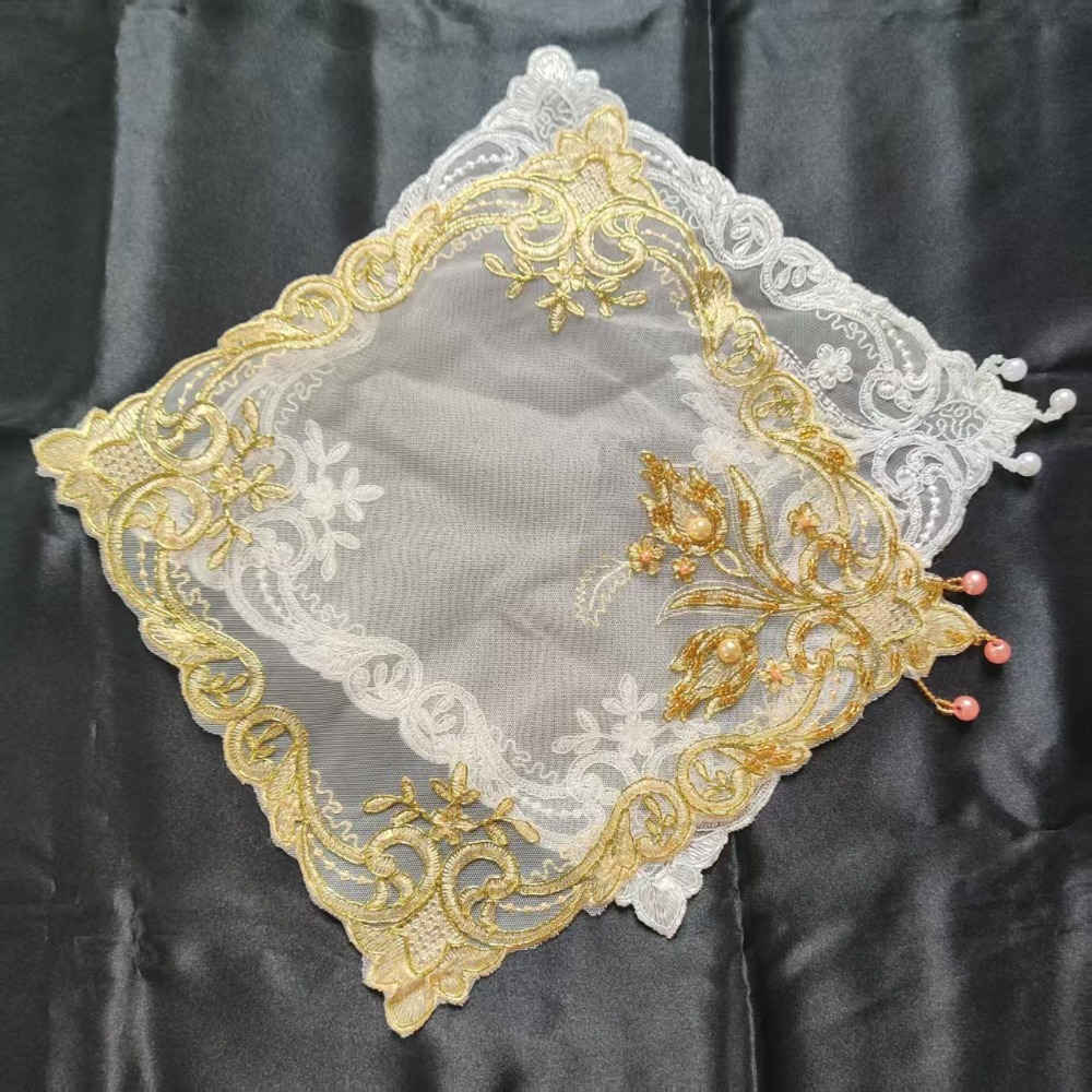 ゴールデンローズ刺繍プレースマット 28cm 正方形 花柄装 - Embroidery Rose のレビューと価格