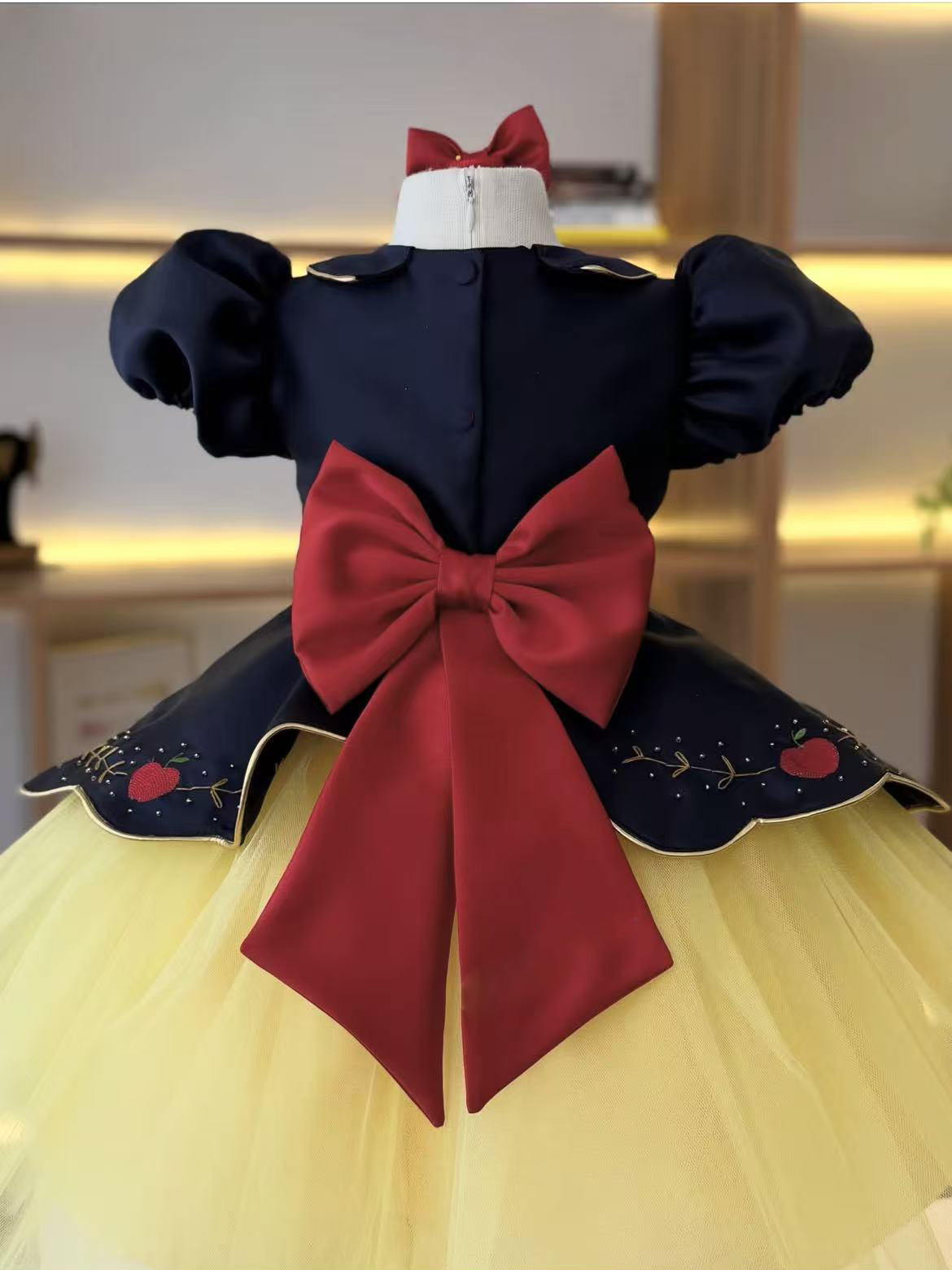 夏のベビーガール向け、クラウンとリンゴの刺繍が施された、深青 - Embroidery Yellow Dress のレビューと価格