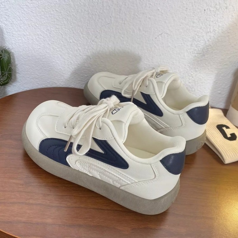 ヴィンテージ風レディースチャンキースニーカー、ホワイトネイビ - Embroidery Garments のレビューと価格