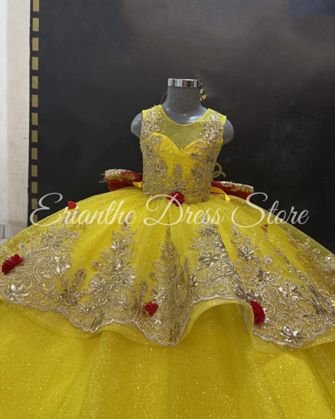 イエローフラワーガールドレス、ウェディングチュールパフ、赤い - Embroidery Yellow Dress のレビューと価格