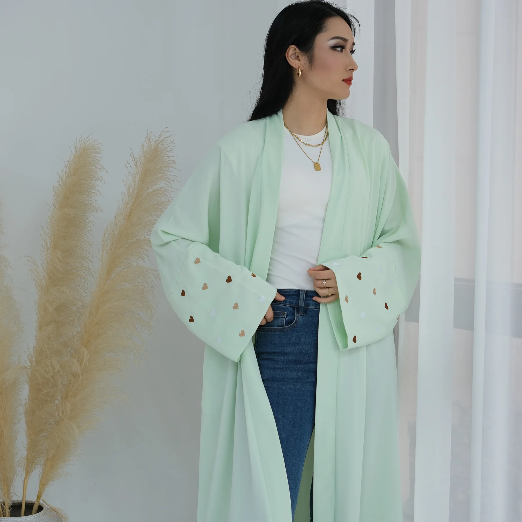 イードハート刺繍ロングローブ ドバイアバヤ トルコカフタン  - Embroidery Kebaya のレビューと価格