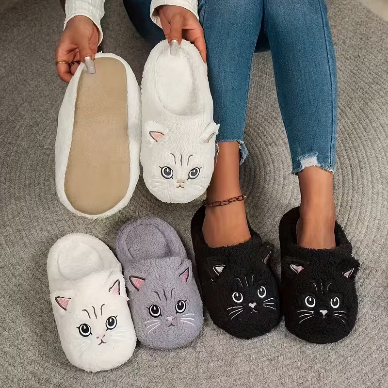 猫の刺繍が施された、男女兼用で暖かく、静かで、柔らかい室内用 - Embroidery Garments のレビューと価格